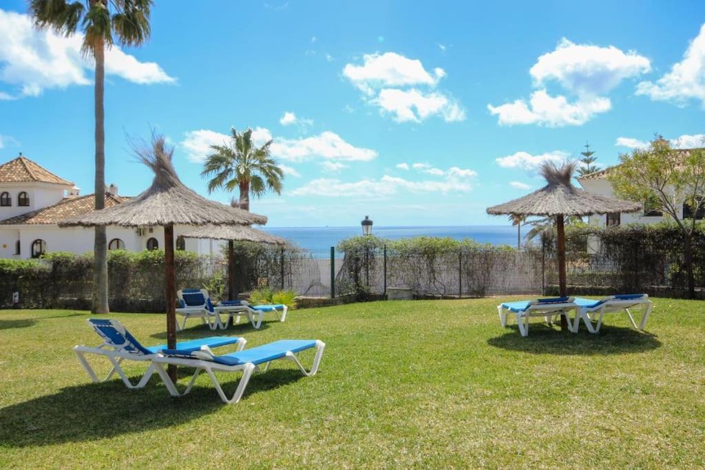 2 Bedrooms Sea And Pool View Apt In Duquesa Golf & Gardens Manilva Castillo de Sabinillas Bagian luar foto