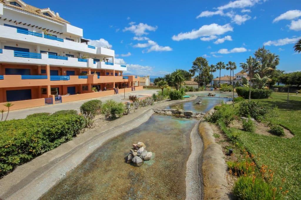 2 Bedrooms Sea And Pool View Apt In Duquesa Golf & Gardens Manilva Castillo de Sabinillas Bagian luar foto
