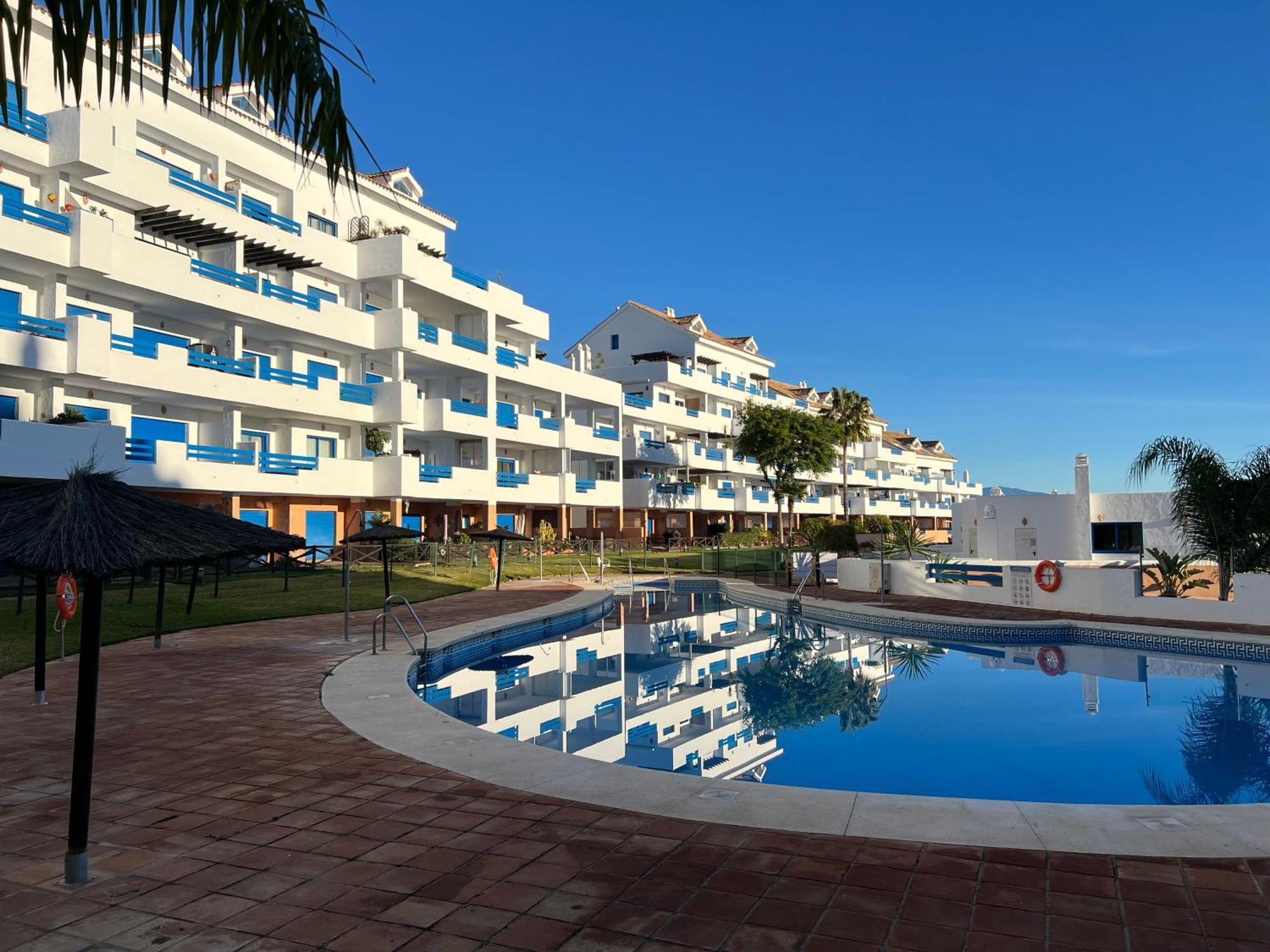 2 Bedrooms Sea And Pool View Apt In Duquesa Golf & Gardens Manilva Castillo de Sabinillas Bagian luar foto
